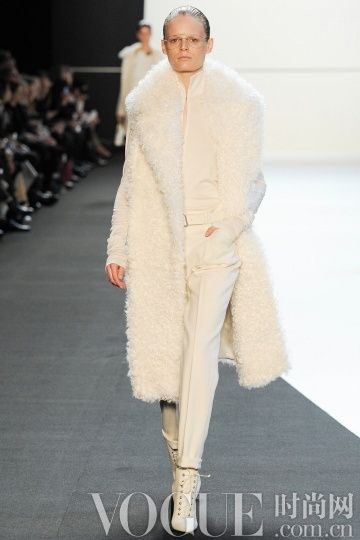 2014秋冬款型流行趋势：剪羊毛外套